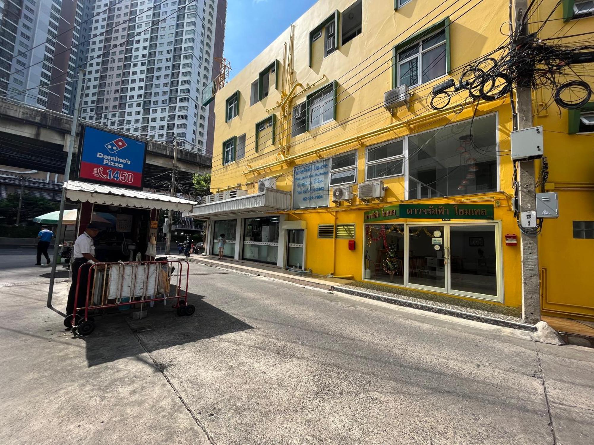 Dao Jaras Fah Hometel ดาวจรัสฟ้าโฮมเทล Bangkok Exterior photo