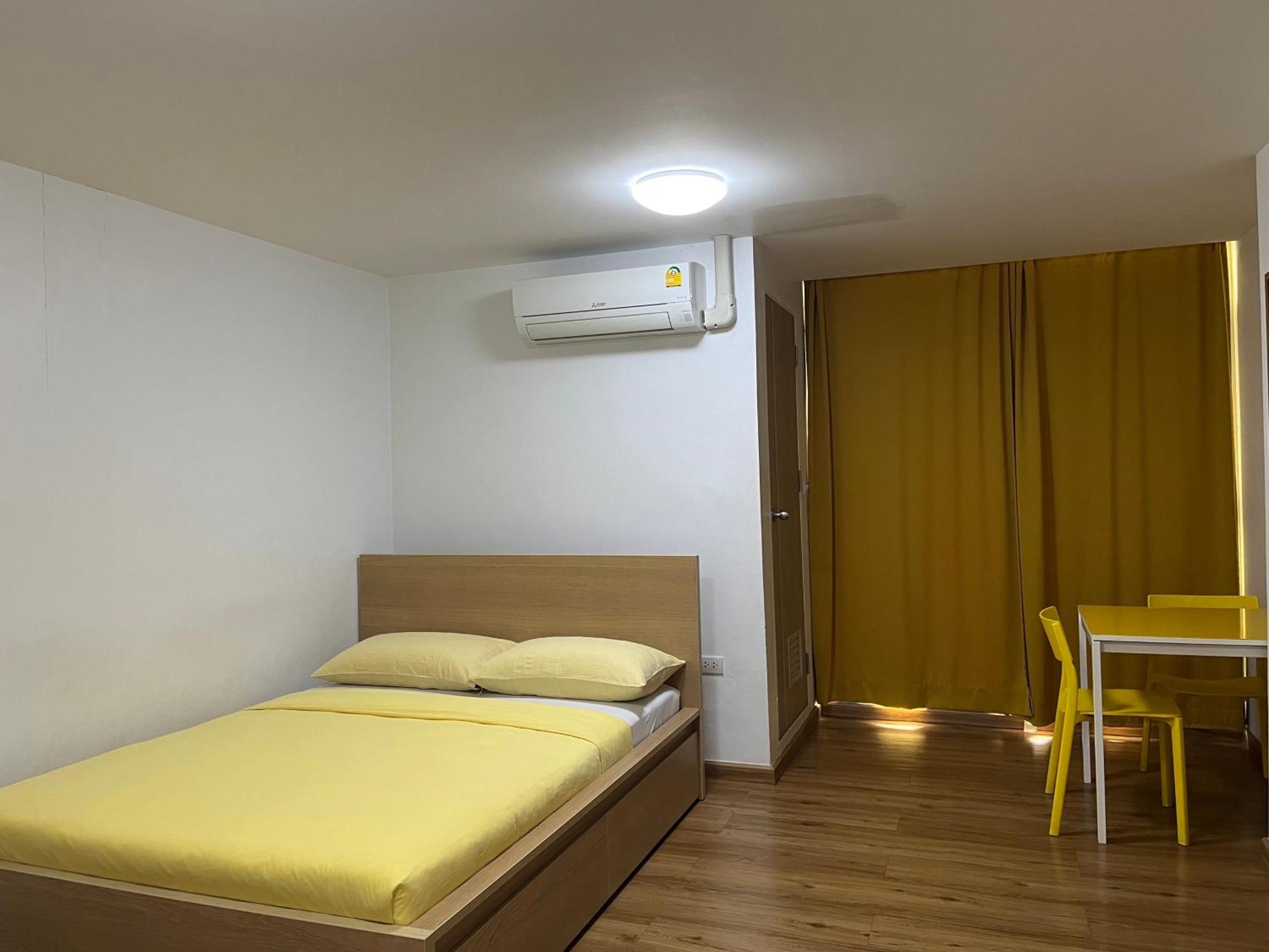 Dao Jaras Fah Hometel ดาวจรัสฟ้าโฮมเทล Bangkok Exterior photo